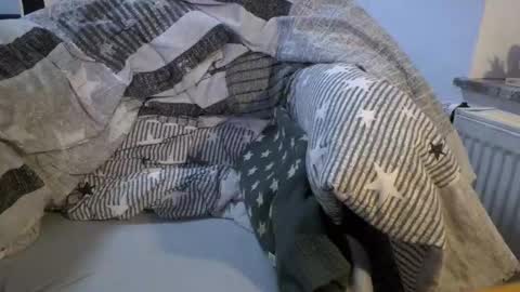 toohugeandstonedxoxo online show from February 19, 4:11 am