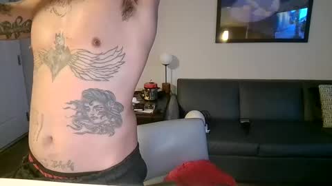 Snapshot of toomuchsmoke chatting on February 6, 11:31 am toomuchsmoke online show from February 6, 11:31 am