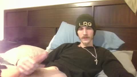 Snapshot of tootall803 chatting on January 12, 1:32 am TooTall803 online show from January 12, 1:32 am