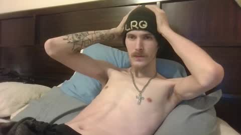 Snapshot of tootall803 chatting on December 2, 3:19 am TooTall803 online show from December 2, 3:19 am