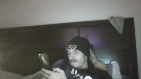 Snapshot of tootall803 chatting on December 15, 5:02 am TooTall803 online show from December 15, 5:02 am