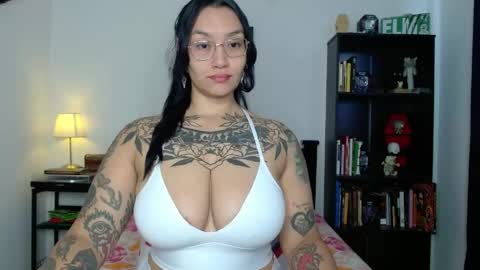 toothyy online show from June 8, 3:24 pm