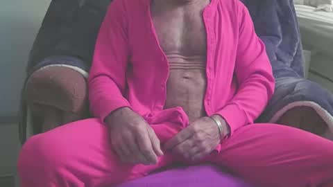 topfortwinks online show from December 25, 5:26 pm