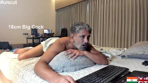 Ravi Boss Daddy online show from March 8, 11:18 pm