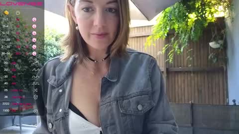 Topsy online show from January 13, 8:44 am