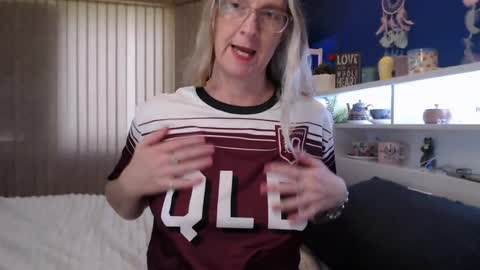 Milly online show from June 17, 12:15 am
