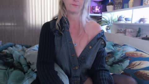 Milly online show from July 14, 2:27 am