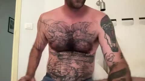 toutsexy online show from June 25, 10:20 am