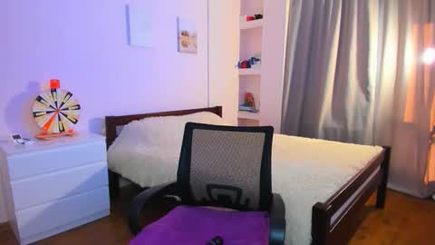 Ellina online show from February 5, 10:52 am