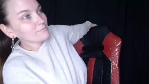 Lilly Miss Mistress Goddess Maam Queen Boss online show from June 17, 8:25 pm