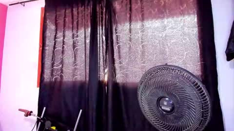 toxiclove01 online show from January 15, 7:00 pm