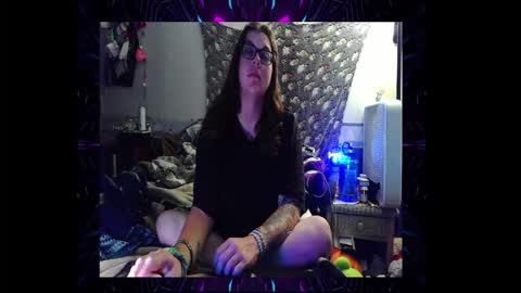 Toxiclove1311 online show from December 14, 11:55 pm