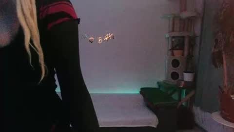 Snapshot of toyboybitchslut chatting on September 12, 2:02 am Patrizia online show from September 12, 2:02 am