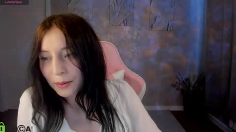 tracey_gill online show from June 7, 9:03 am