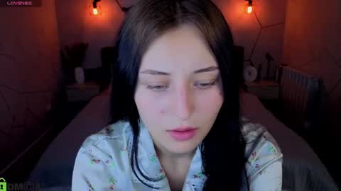tracey_gill online show from July 13, 9:02 am