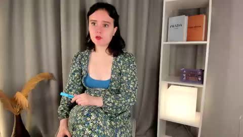 Call me Tracy online show from December 16, 1:28 pm