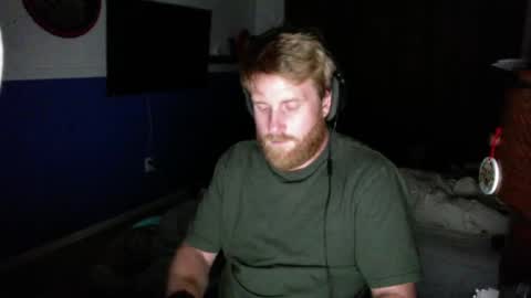 Snapshot of tragicallyhard chatting on September 21, 2:37 am tragicallyhard online show from September 21, 2:37 am