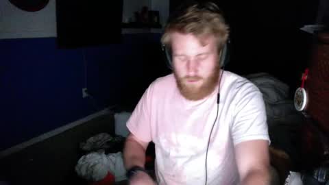 Snapshot of tragicallyhard chatting on October 10, 12:49 am tragicallyhard online show from October 10, 12:49 am