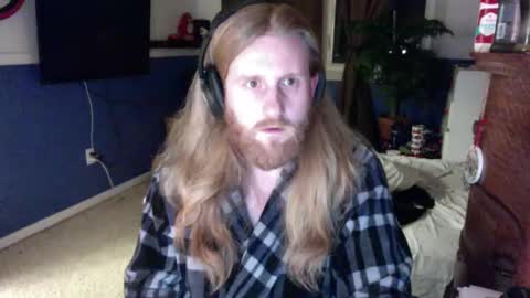 Snapshot of tragicallyhard chatting on February 24, 2:30 am tragicallyhard online show from February 24, 2:30 am