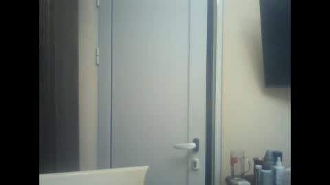 transyfansy online show from May 25, 7:53 pm
