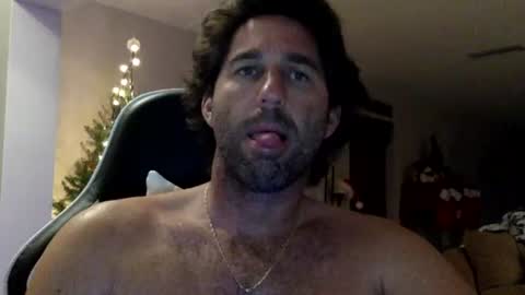 TravisKenn online show from December 3, 11:16 pm