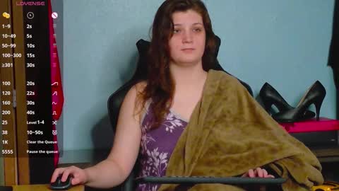 TreeJeanne online show from November 5, 12:01 am