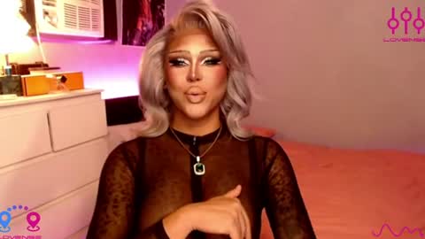 Jade online show from June 18, 3:45 am