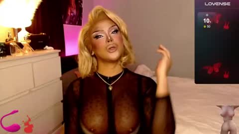 Jade online show from August 1, 2:29 pm