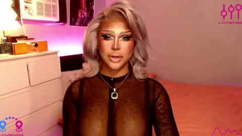 Jade online show from June 16, 4:00 pm