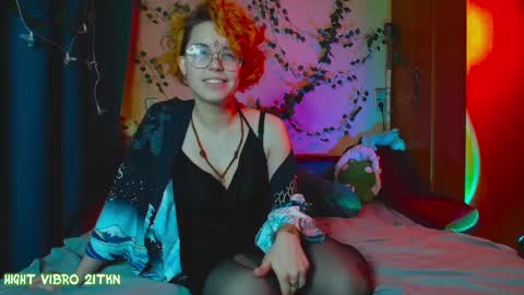 Snapshot of trickykitsune chatting on March 7, 4:00 pm trickykitsune online show from March 7, 4:00 pm
