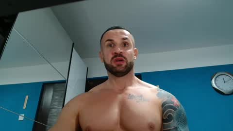 Snapshot of tridentmuscles chatting on February 17, 10:05 pm tridentmuscles online show from February 17, 10:05 pm