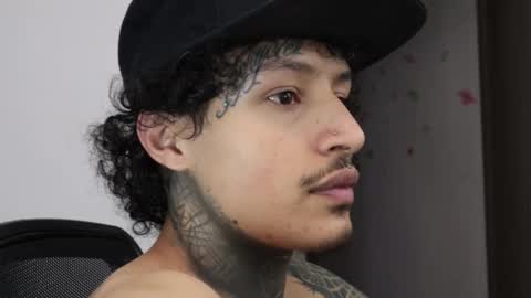 - trieone online show from March 9, 2:05 am