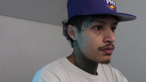 - trieone online show from February 6, 6:40 am