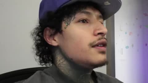 - trieone online show from December 20, 1:51 pm