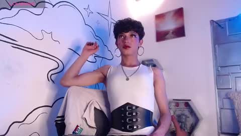 trinity_knox online show from November 17, 4:53 pm