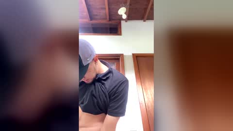 tripode2017 online show from April 2, 5:53 pm