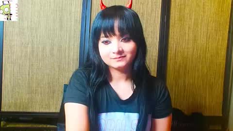 trixiedoescamcam online show from February 13, 2:37 am