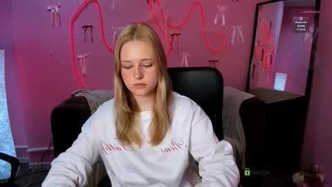 Trixy online show from March 17, 6:51 am