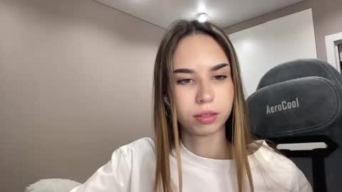 tryme_muse online show from November 30, 4:25 pm