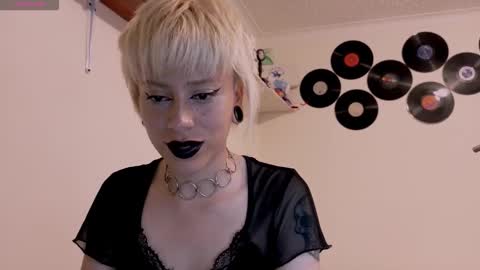 Cait online show from October 8, 3:02 am