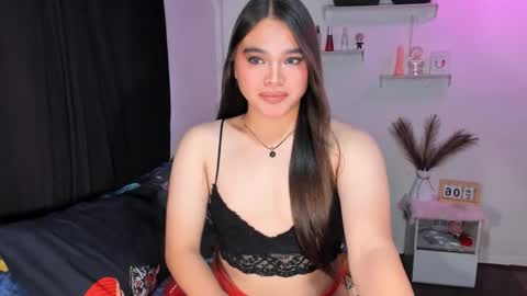 ts_lovelicious online show from February 6, 5:11 am