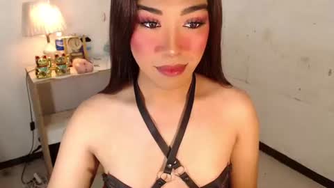 Snapshot of ts_romantika69 chatting on October 6, 1:23 am The Girl Named Romantika online show from October 6, 1:23 am