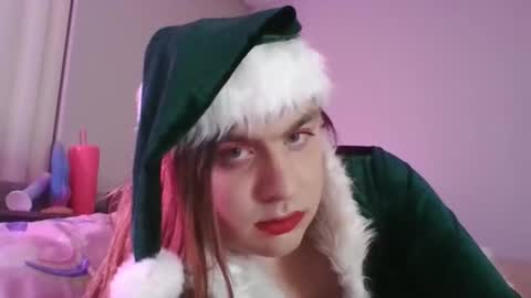 TSPhoenixEvelyn online show from December 25, 7:03 am