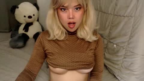 Julie online show from November 7, 12:03 am