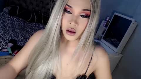 jayvie online show from October 1, 1:16 am