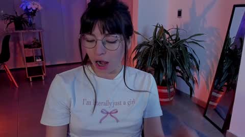 Tsuky online show from February 8, 6:43 am