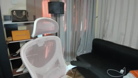 tsuncutmargauxx online show from December 14, 6:52 am