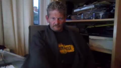 Snapshot of ttb2769 chatting on September 23, 5:45 am ttb2769 online show from September 23, 5:45 am