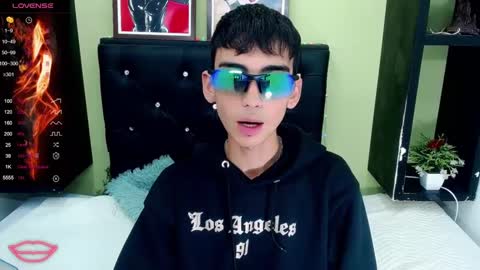 ttimy online show from February 22, 8:20 pm