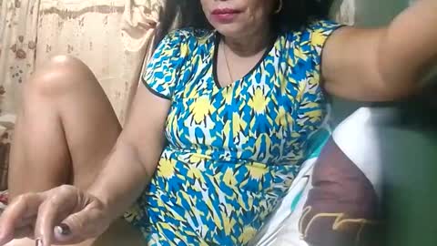 Mae online show from March 25, 8:48 pm